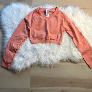 Women’s Gymshark cropped compression top size medium